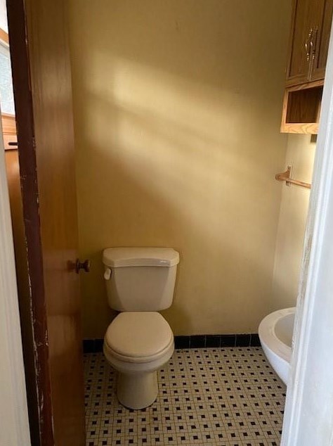 1873 Shamrock Dr, Decatur GA  30032-7006 exterior