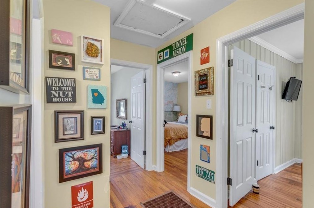 3185 Pinehill Dr, Decatur GA  30032-2801 exterior