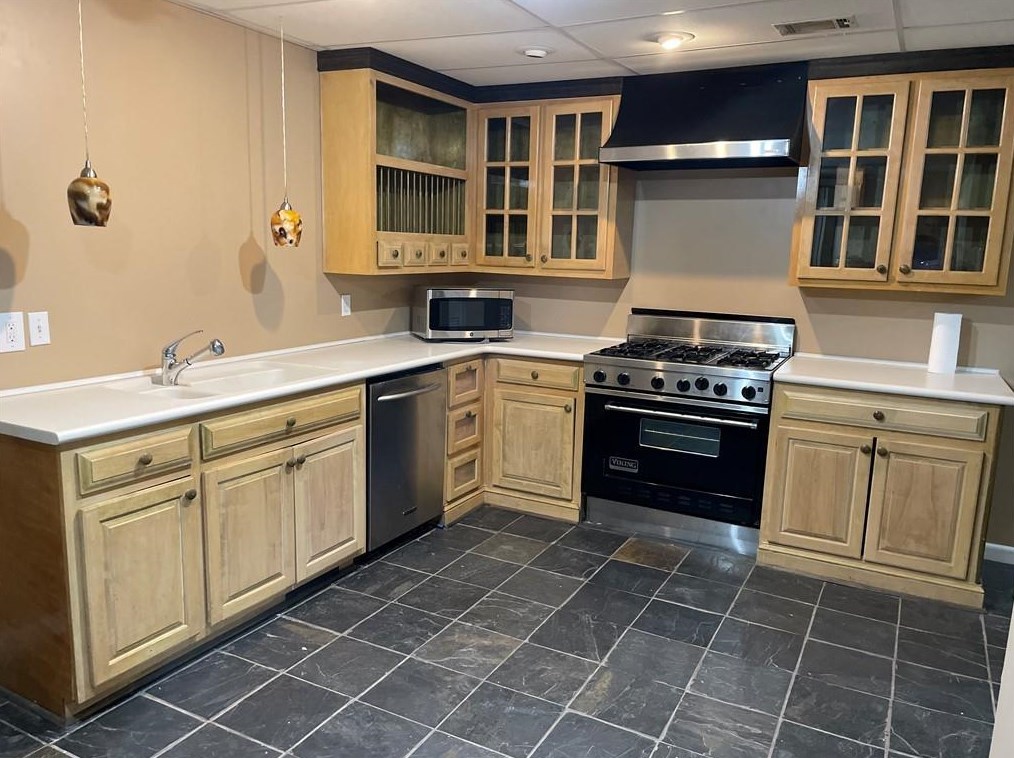 585 Vinington Ct, Atlanta GA 30350-5710 exterior