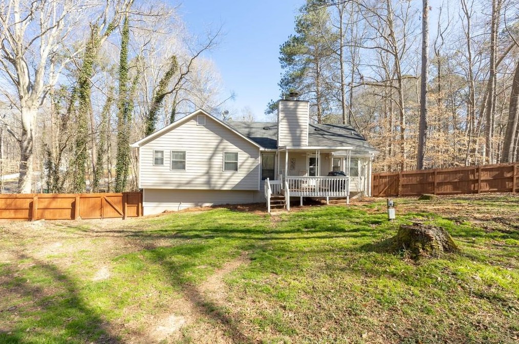 5750 Plantation Ct, Acworth GA exterior