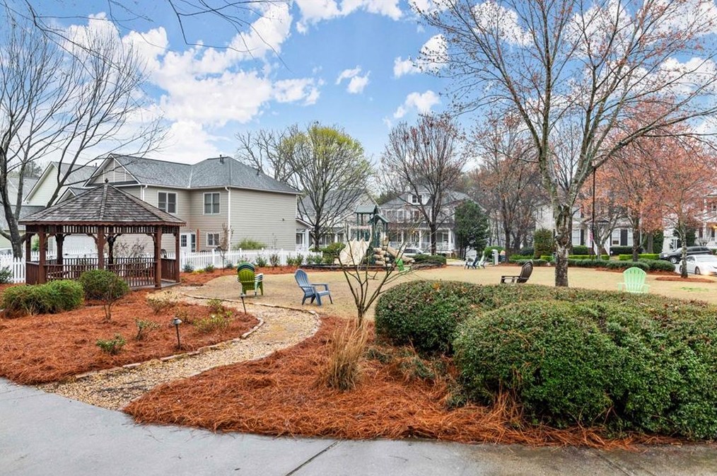 2163 Whittier Pl, Atlanta GA  30318-1954 exterior