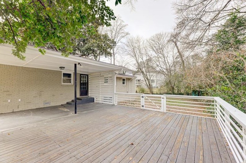 2316 Poplar Springs Dr, Atlanta GA  30319-3942 exterior