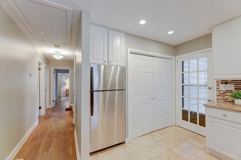 2316 Poplar Springs Dr, Atlanta GA  30319-3942 exterior