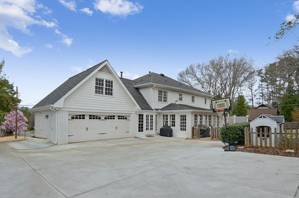 5387 Redfield Rd, Atlanta GA 30338-3723 exterior