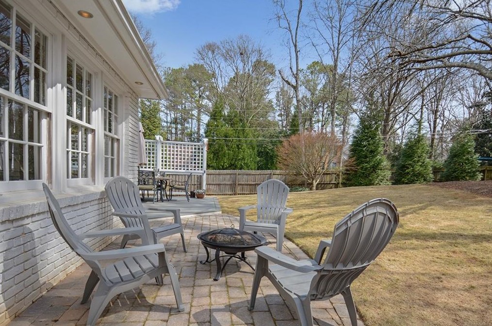 5387 Redfield Rd, Atlanta GA 30338-3723 exterior