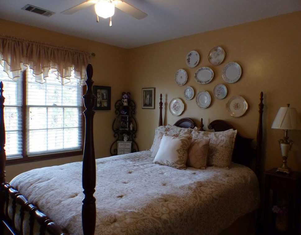 280 Sarah Ln, Lawrenceville GA 30046-7458 exterior