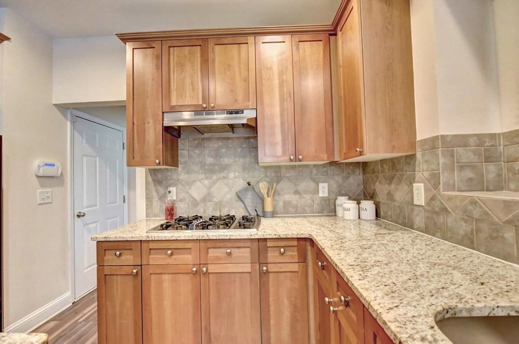 12512 Huntington Trce Ln, Alpharetta GA 30005-7504 exterior