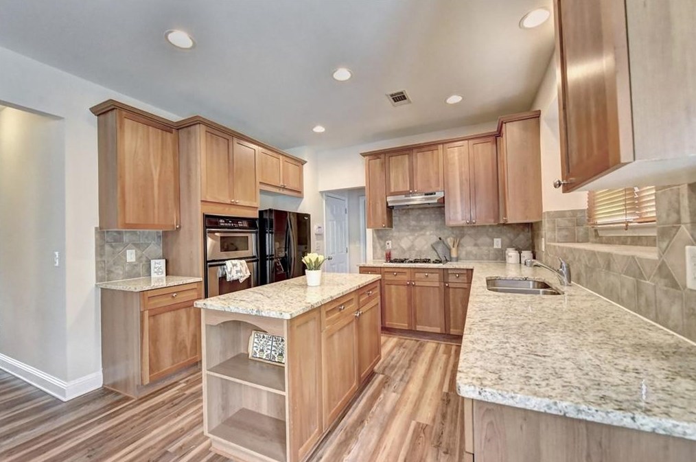 12512 Huntington Trce Ln, Alpharetta GA 30005-7504 exterior