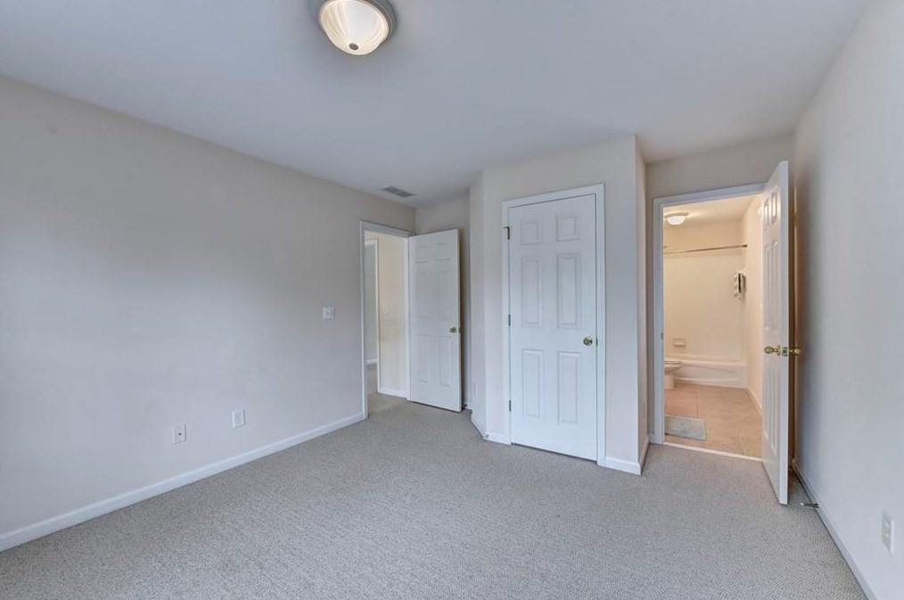 12512 Huntington Trce Ln, Alpharetta GA 30005-7504 exterior