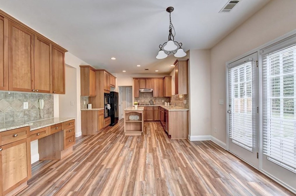 12512 Huntington Trce Ln, Alpharetta GA 30005-7504 exterior