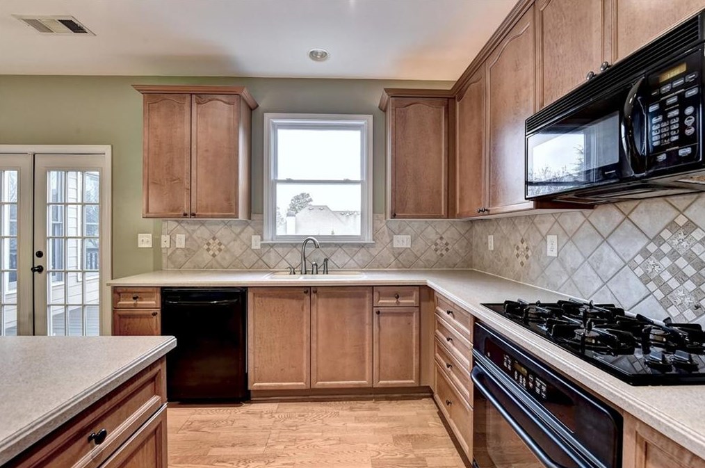 1630 Heatherglade Ln, Lawrenceville GA 30045-9757 exterior