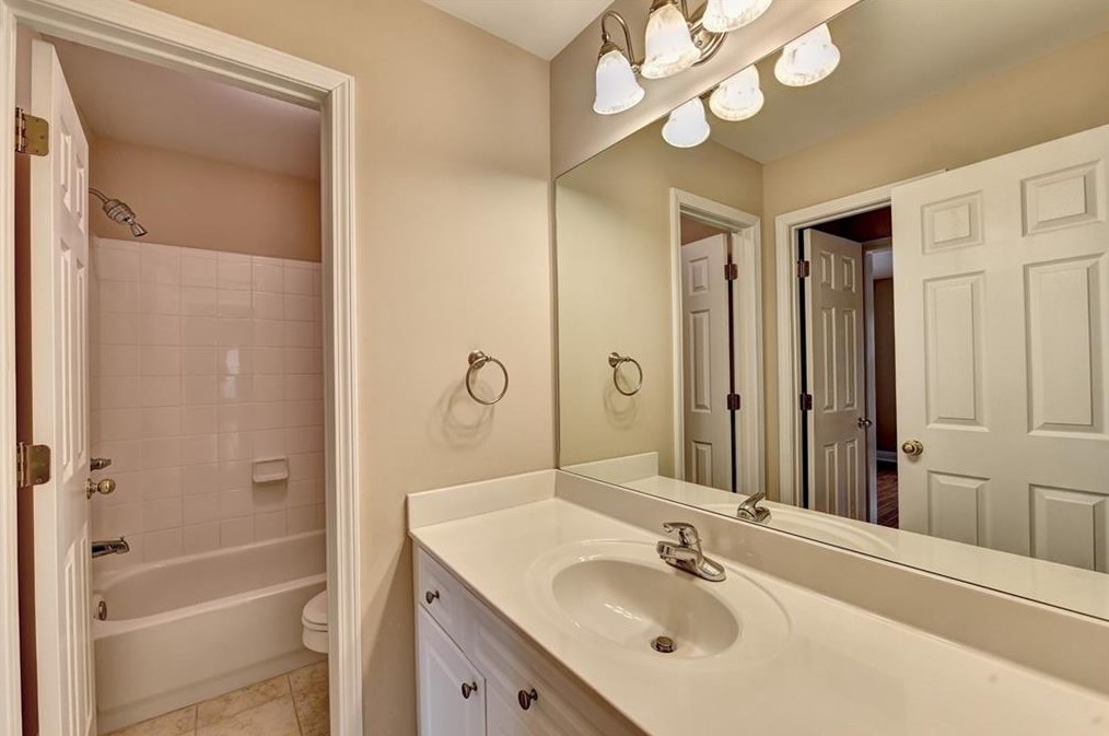 1630 Heatherglade Ln, Lawrenceville GA 30045-9757 exterior