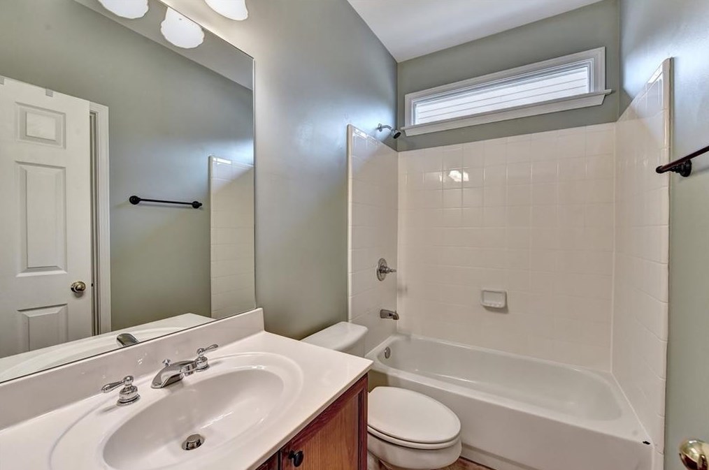 1630 Heatherglade Ln, Lawrenceville GA 30045-9757 exterior