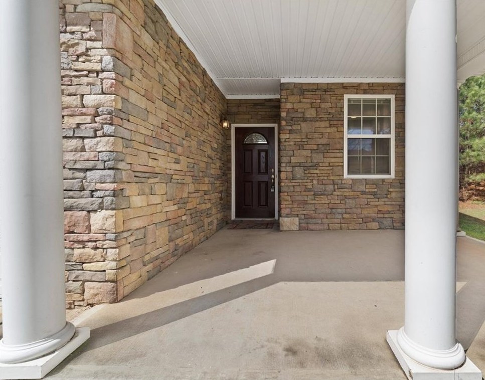 5557 Sable Way, Atlanta GA  30349-8838 exterior