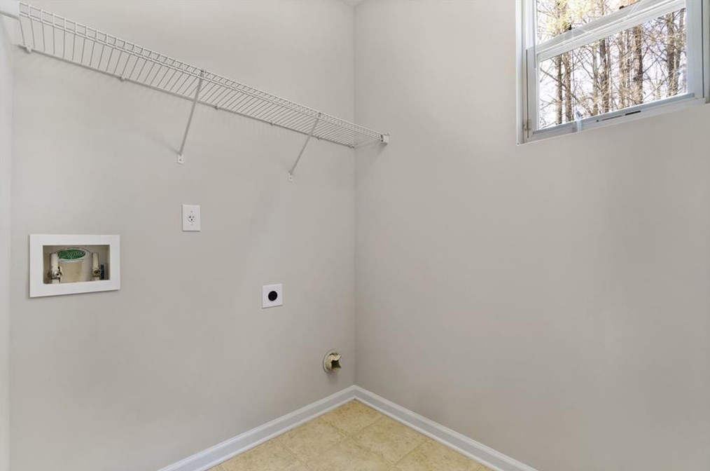 5557 Sable Way, Atlanta GA  30349-8838 exterior