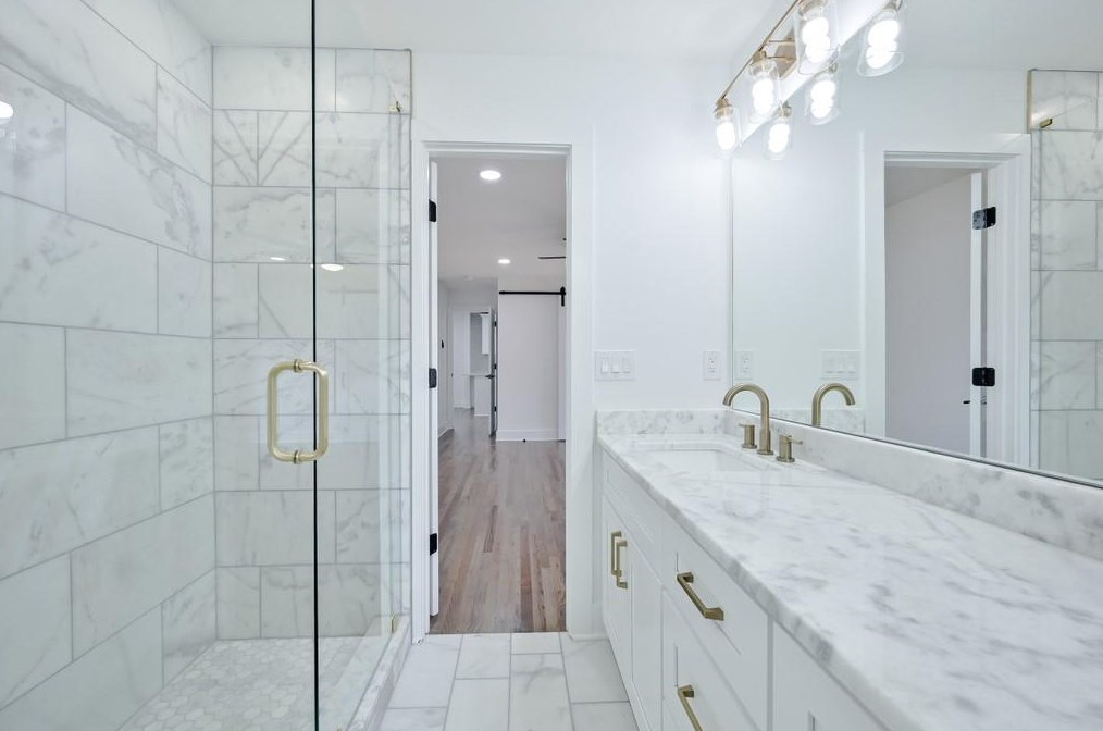 3242 Highland Dr, Smyrna GA  30080-3736 exterior