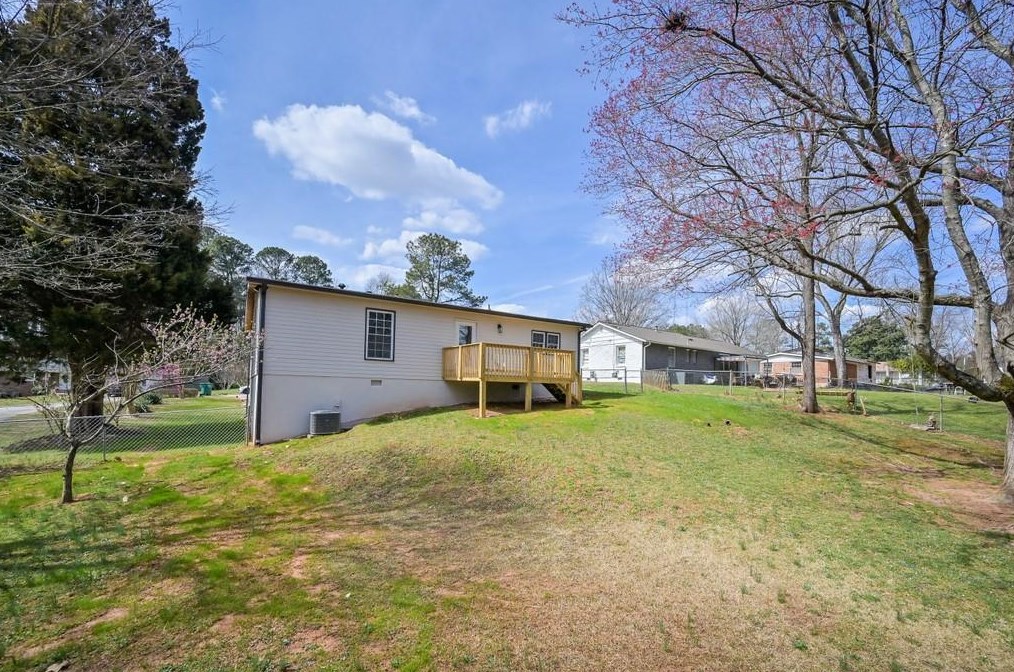 3242 Highland Dr, Smyrna GA  30080-3736 exterior