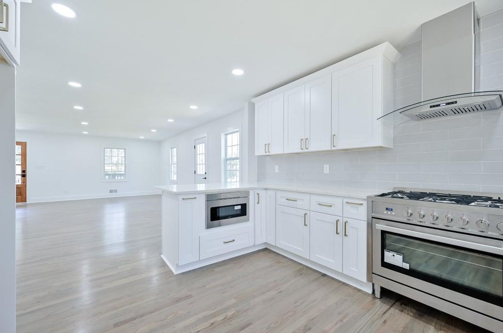 3242 Highland Dr, Smyrna GA  30080-3736 exterior