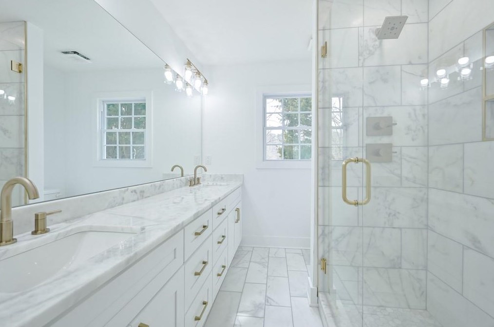 3242 Highland Dr, Smyrna GA  30080-3736 exterior