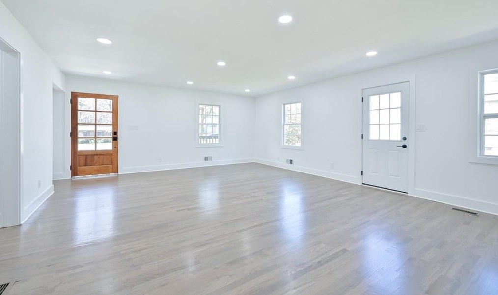 3242 Highland Dr, Smyrna GA  30080-3736 exterior