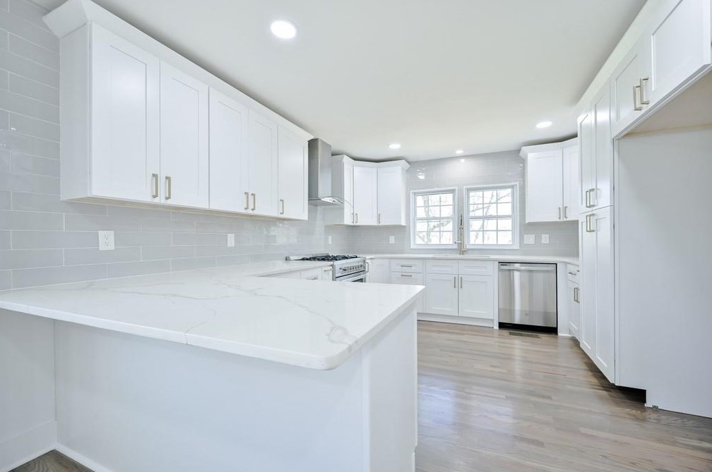 3242 Highland Dr, Smyrna GA  30080-3736 exterior