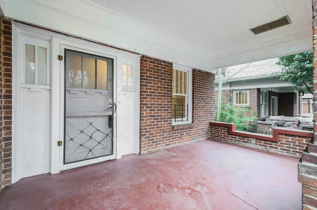 447 Lake Dr, Decatur GA  30030-3531 exterior