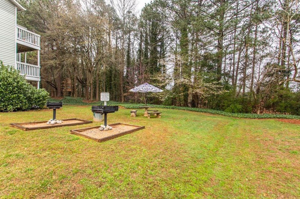 2076 Brian Way, Decatur GA  30033-3830 exterior