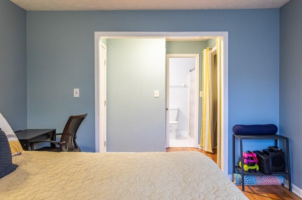 2076 Brian Way, Decatur GA  30033-3830 exterior