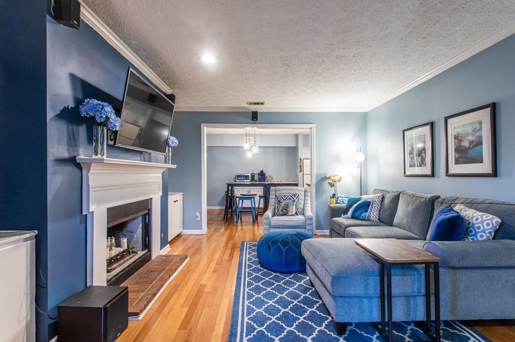 2076 Brian Way, Decatur GA  30033-3830 exterior