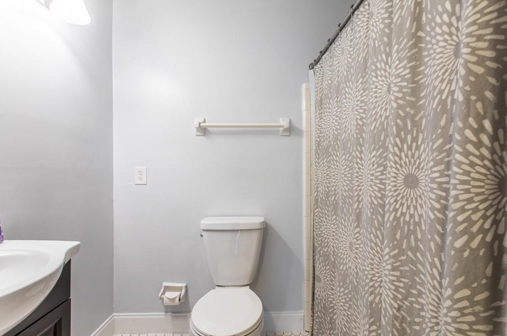 2076 Brian Way, Decatur GA  30033-3830 exterior