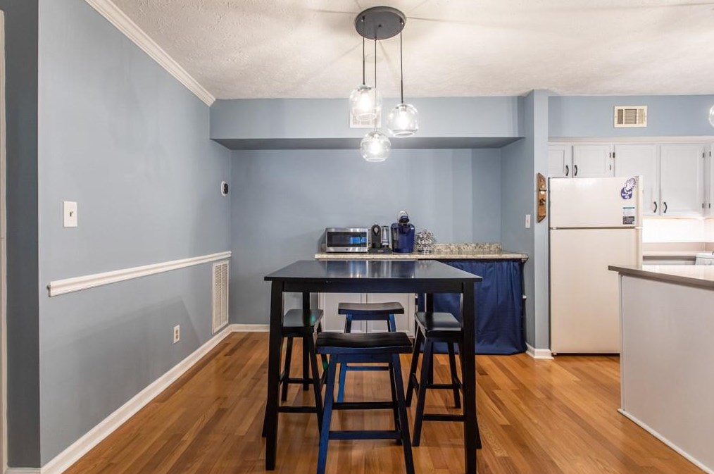 2076 Brian Way, Decatur GA  30033-3830 exterior