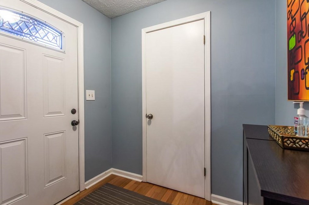 2076 Brian Way, Decatur GA  30033-3830 exterior