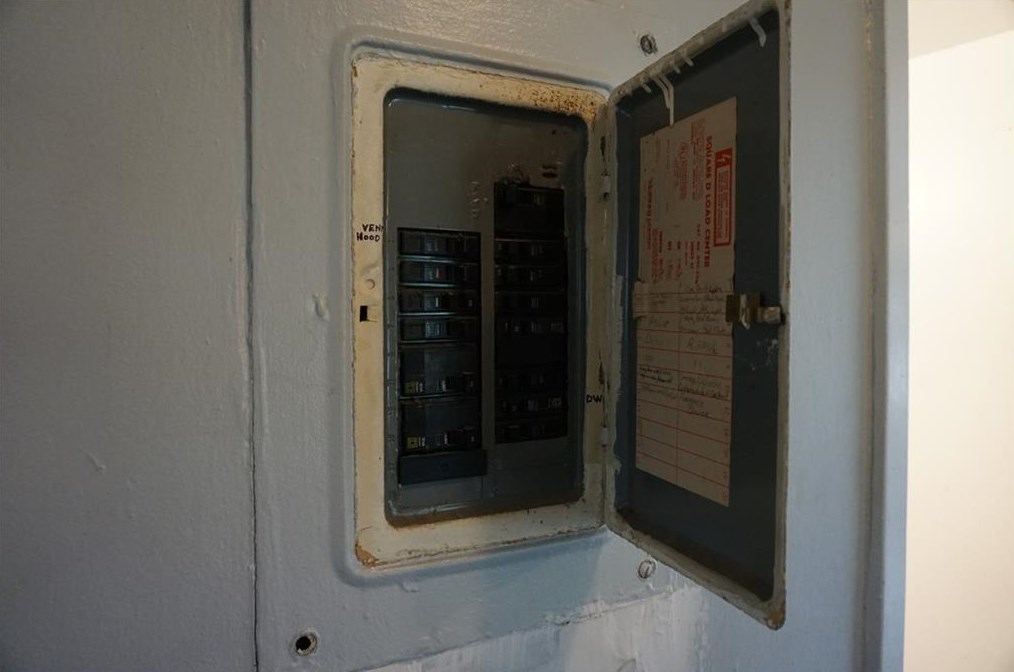 2703 Ellen Way, Decatur GA  30032-6448 exterior