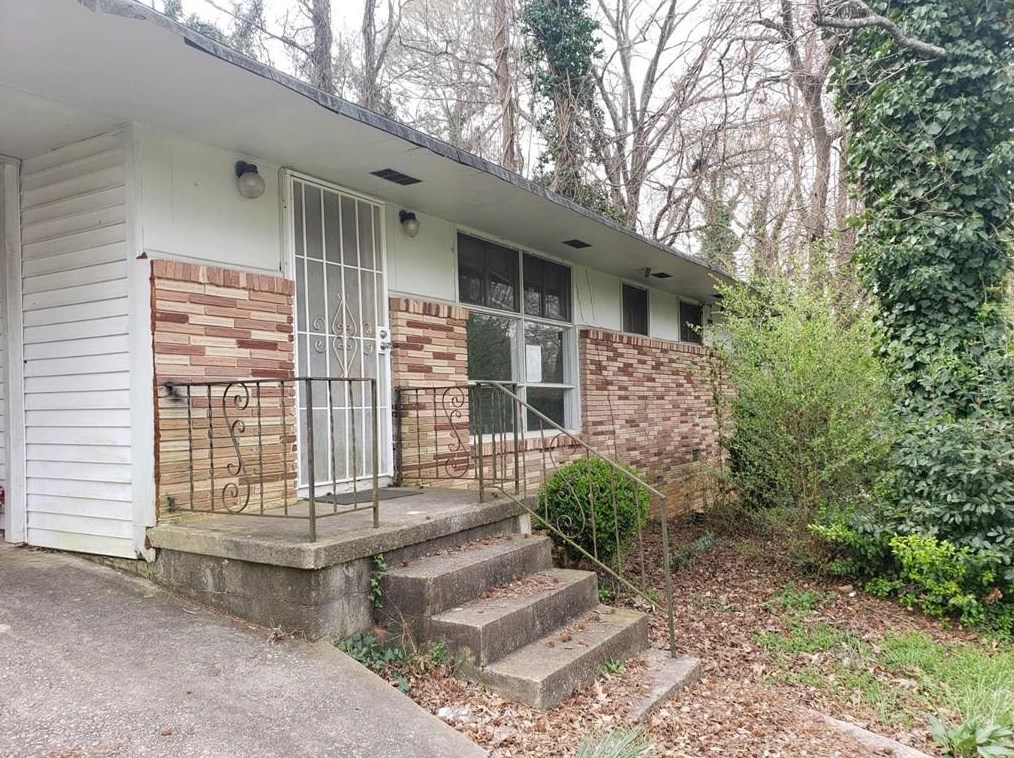 2703 Ellen Way, Decatur GA  30032-6448 exterior