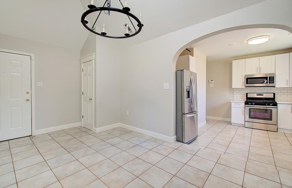 2848 Midway Rd, Decatur GA  30030-4635 exterior