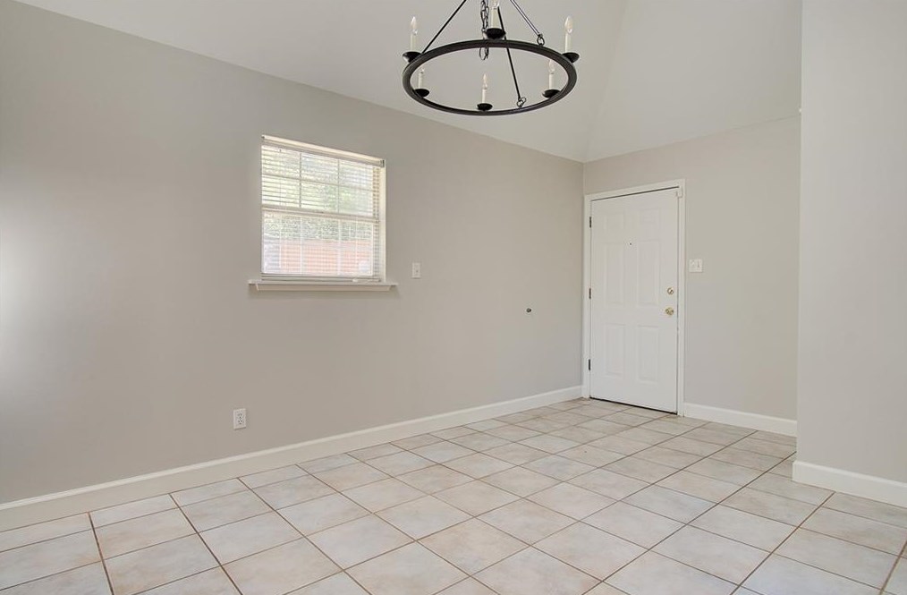 2848 Midway Rd, Decatur GA  30030-4635 exterior