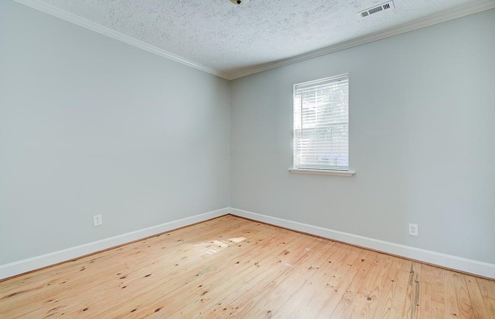 2848 Midway Rd, Decatur GA  30030-4635 exterior