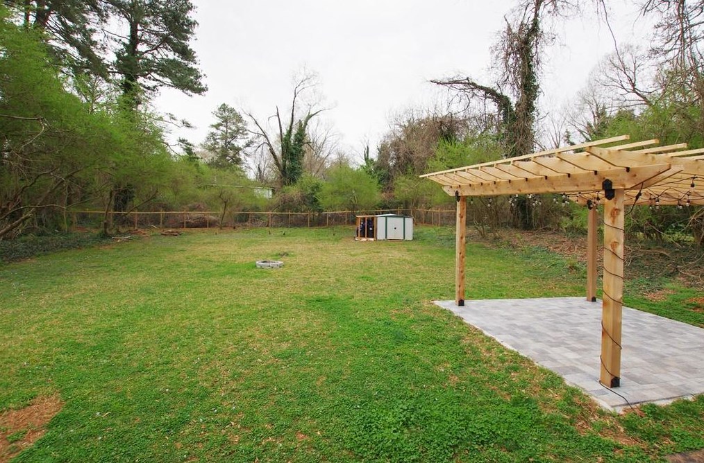 3129 Leeland Rd, Decatur GA 30032-2838 exterior