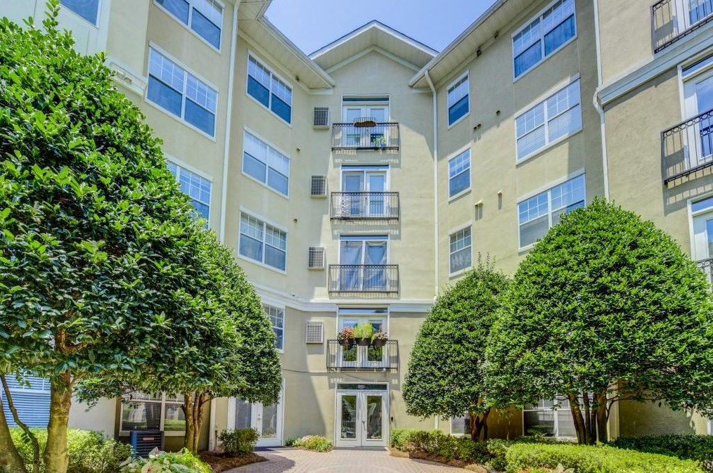 800 Peachtree St, Atlanta GA  30308-1258 exterior
