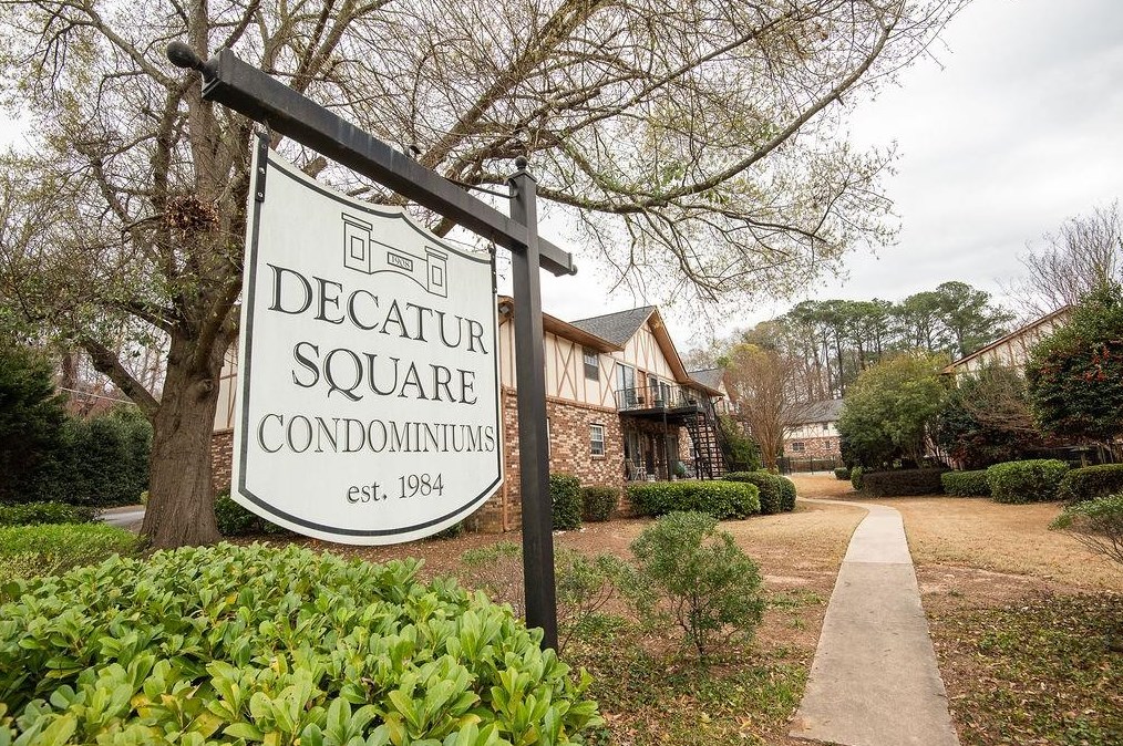 1177 Church St, Decatur GA  30030-1568 exterior