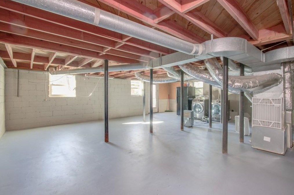 1754 Wilmont Dr, Atlanta GA  30329-2823 exterior