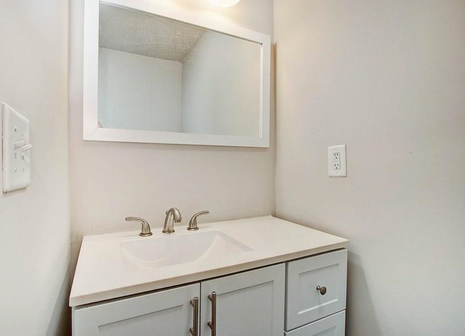 1754 Wilmont Dr, Atlanta GA  30329-2823 exterior