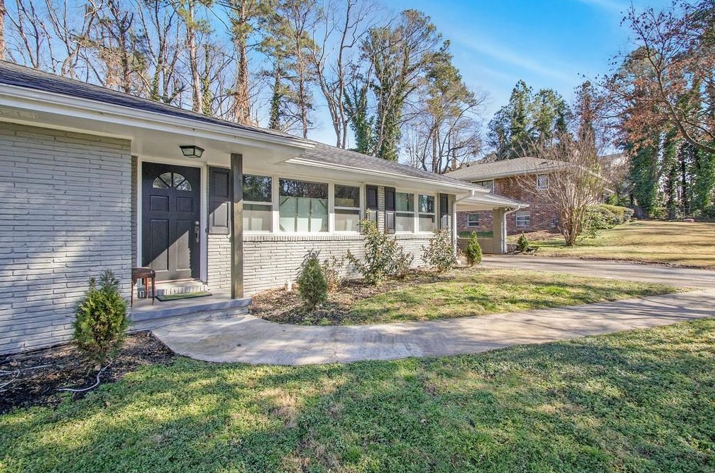 1754 Wilmont Dr, Atlanta GA  30329-2823 exterior