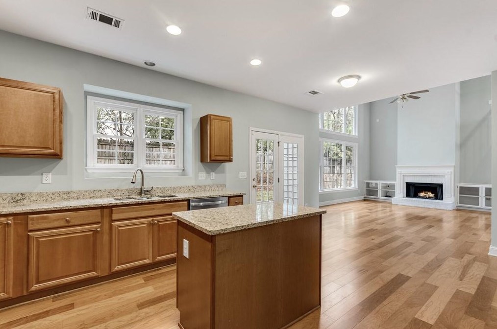 12595 Huntington Trce Ln, Alpharetta GA 30005-7504 exterior