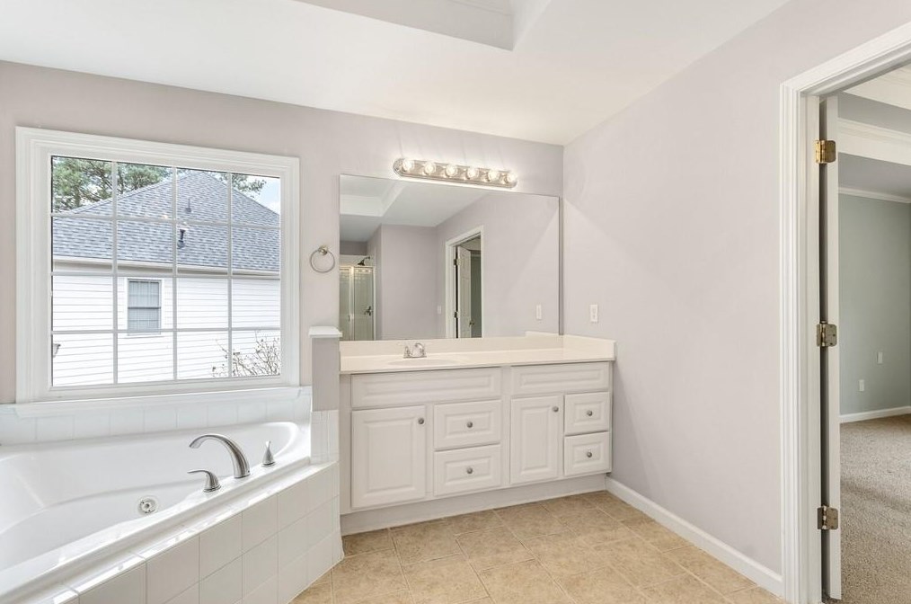 12595 Huntington Trce Ln, Alpharetta GA 30005-7504 exterior