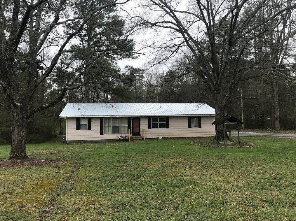 4801 Red Bud Rd, Calhoun GA 30701-9626 exterior