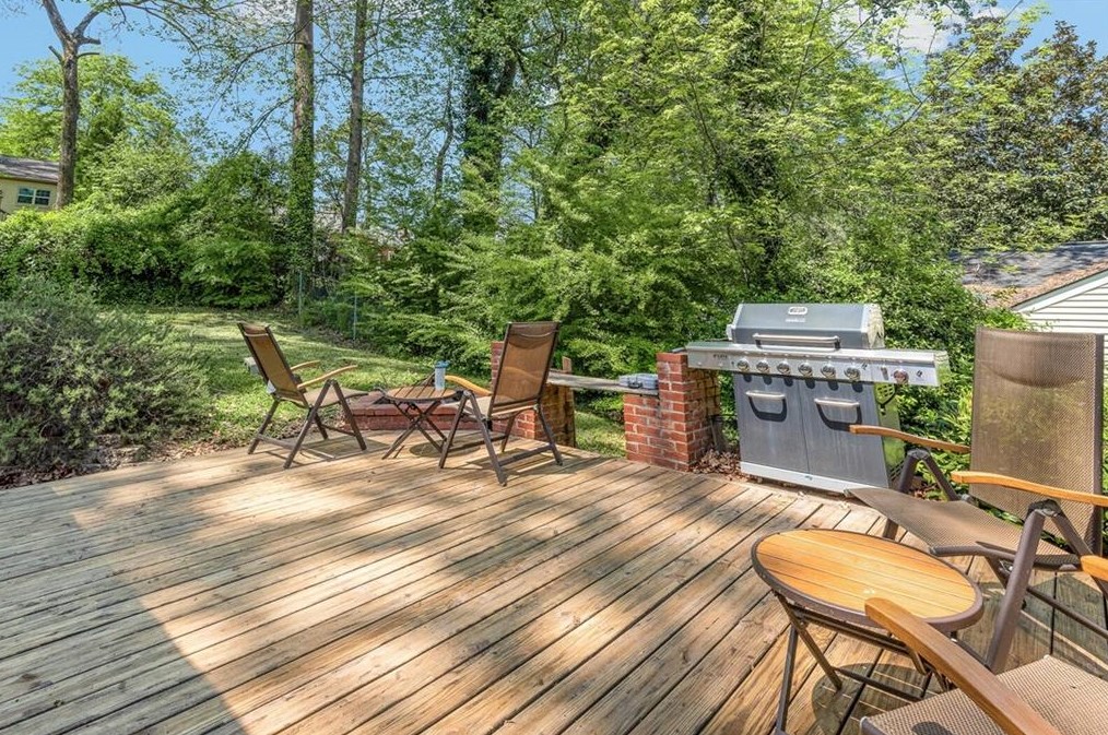 622 Webster Dr, Decatur GA  30033-5432 exterior