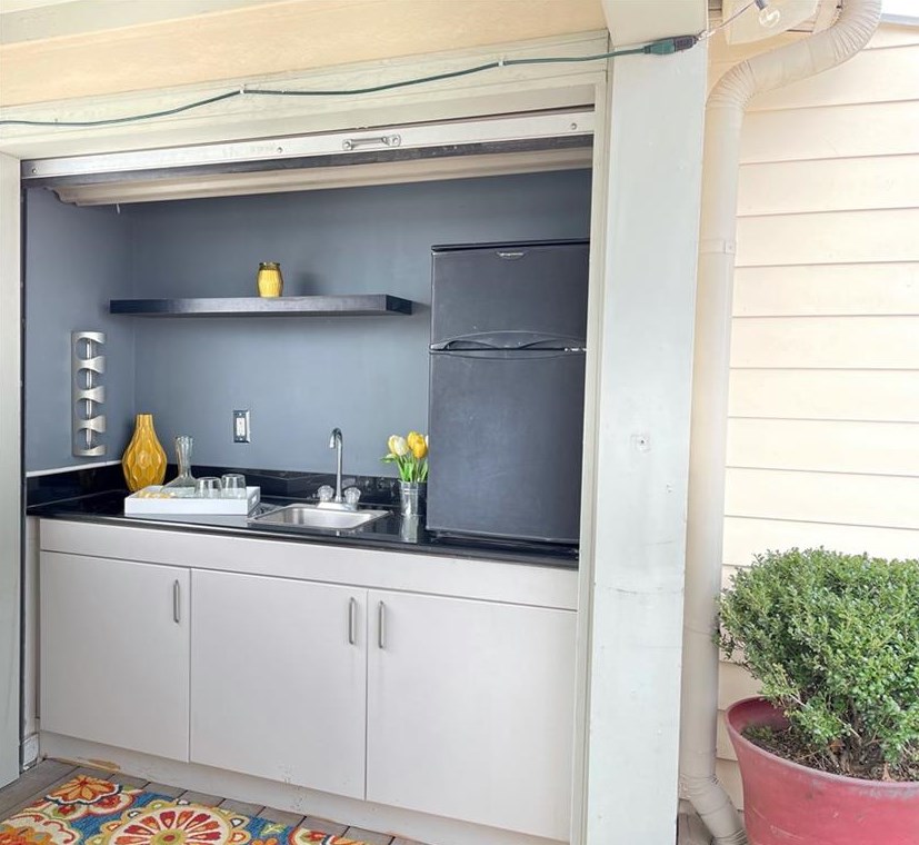 1260 Van Allen Mews, Atlanta GA 30318-4180 exterior