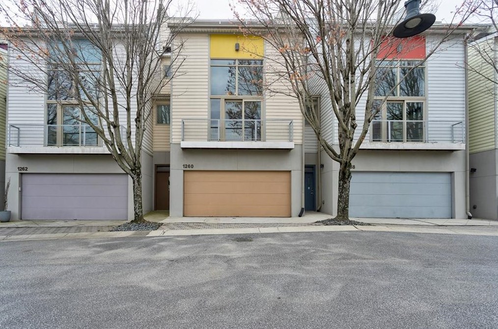 1260 Van Allen Mews, Atlanta GA 30318-4180 exterior