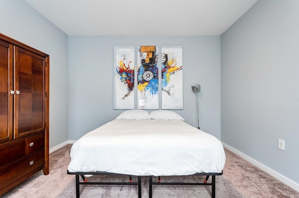 1260 Van Allen Mews, Atlanta GA 30318-4180 exterior